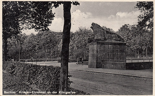 Kriegerdenkmal mit Koenigsallee von 1936